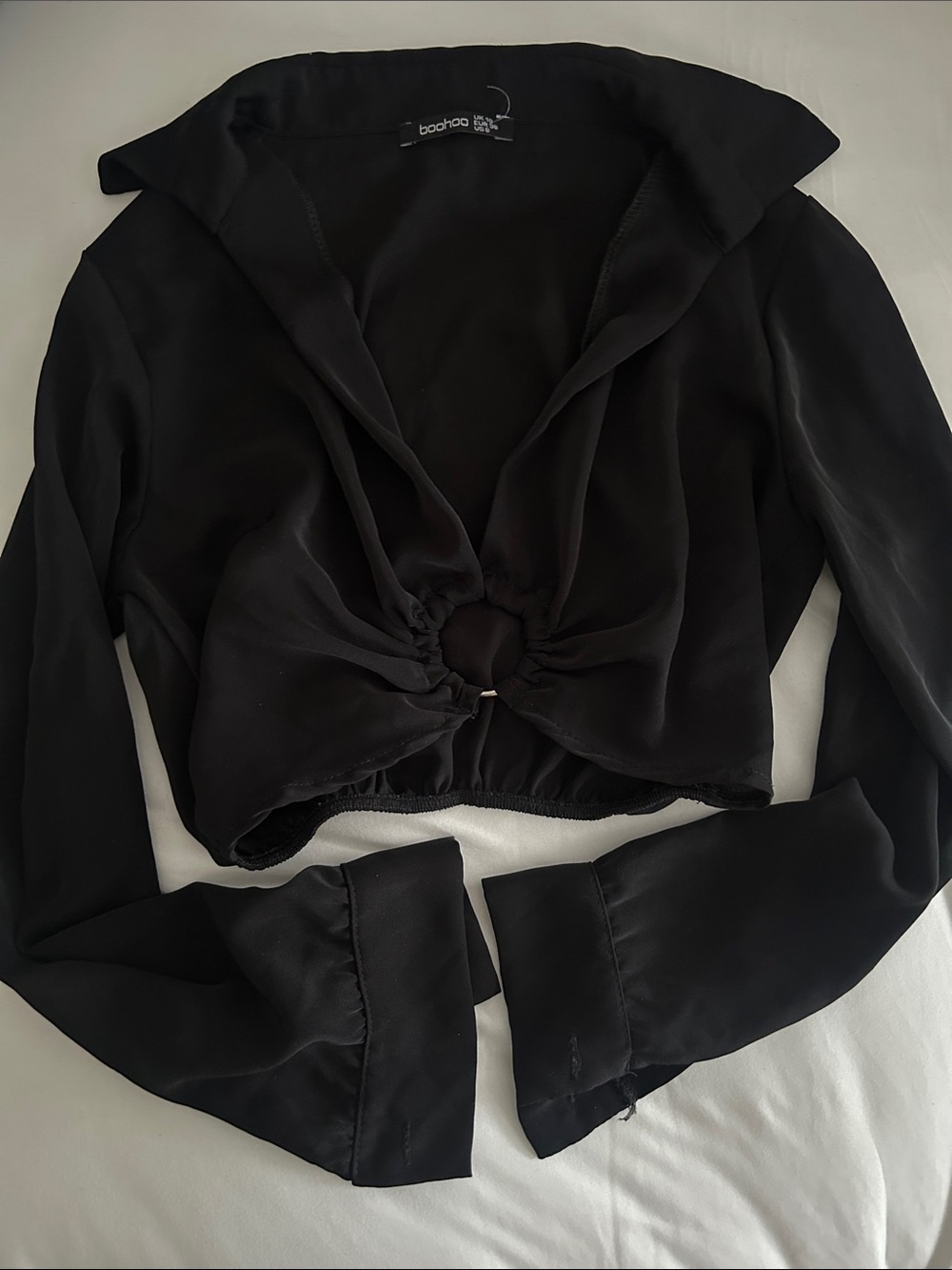 Boohoo Black Twist-Ring Long Sleeve Crop Top